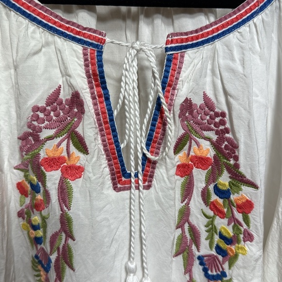 Cato White Tunic with Multicolor Embroidery Size 22/24 - Picture 5 of 8